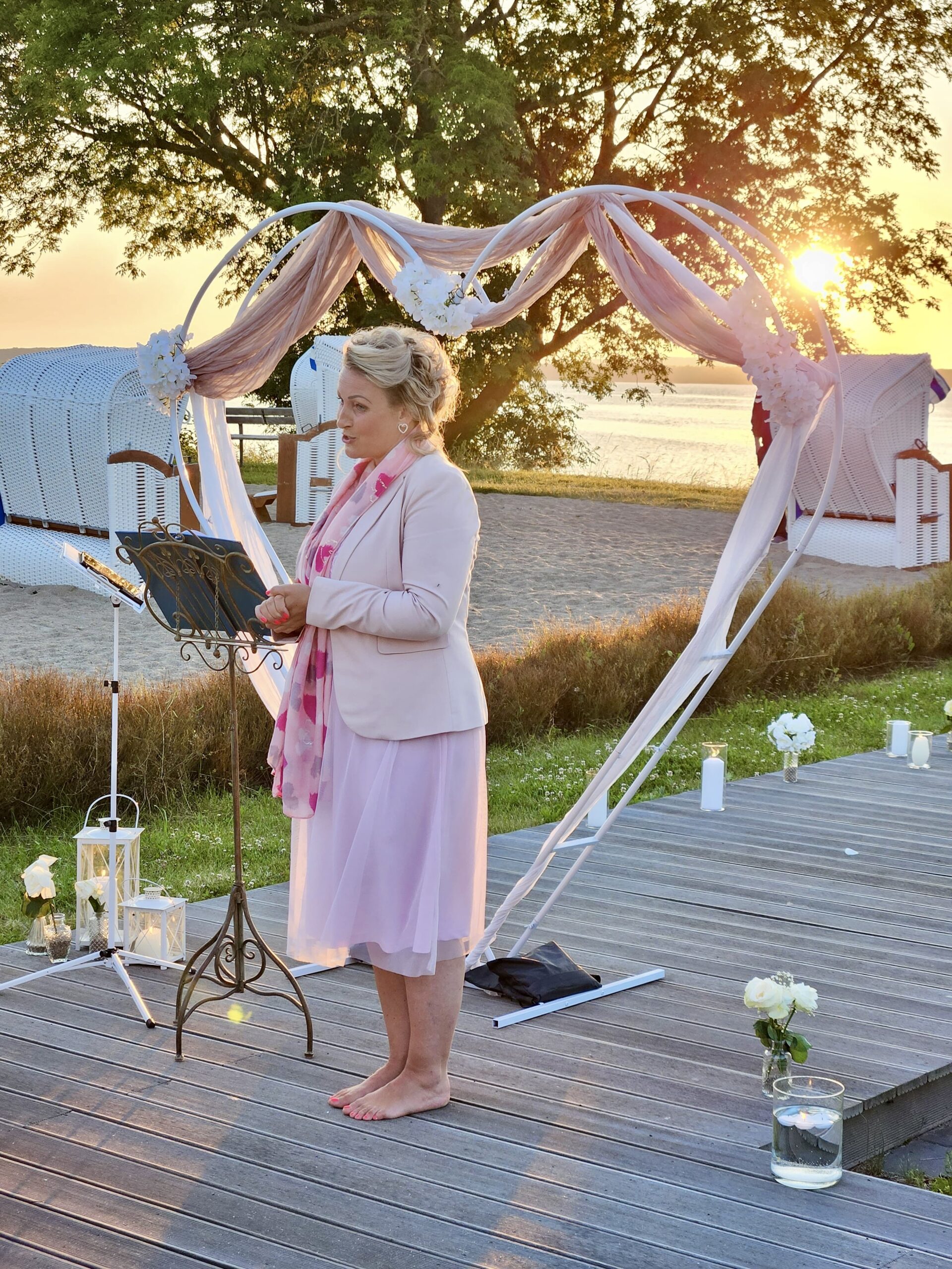 Trauung in den Sonnenuntergang
