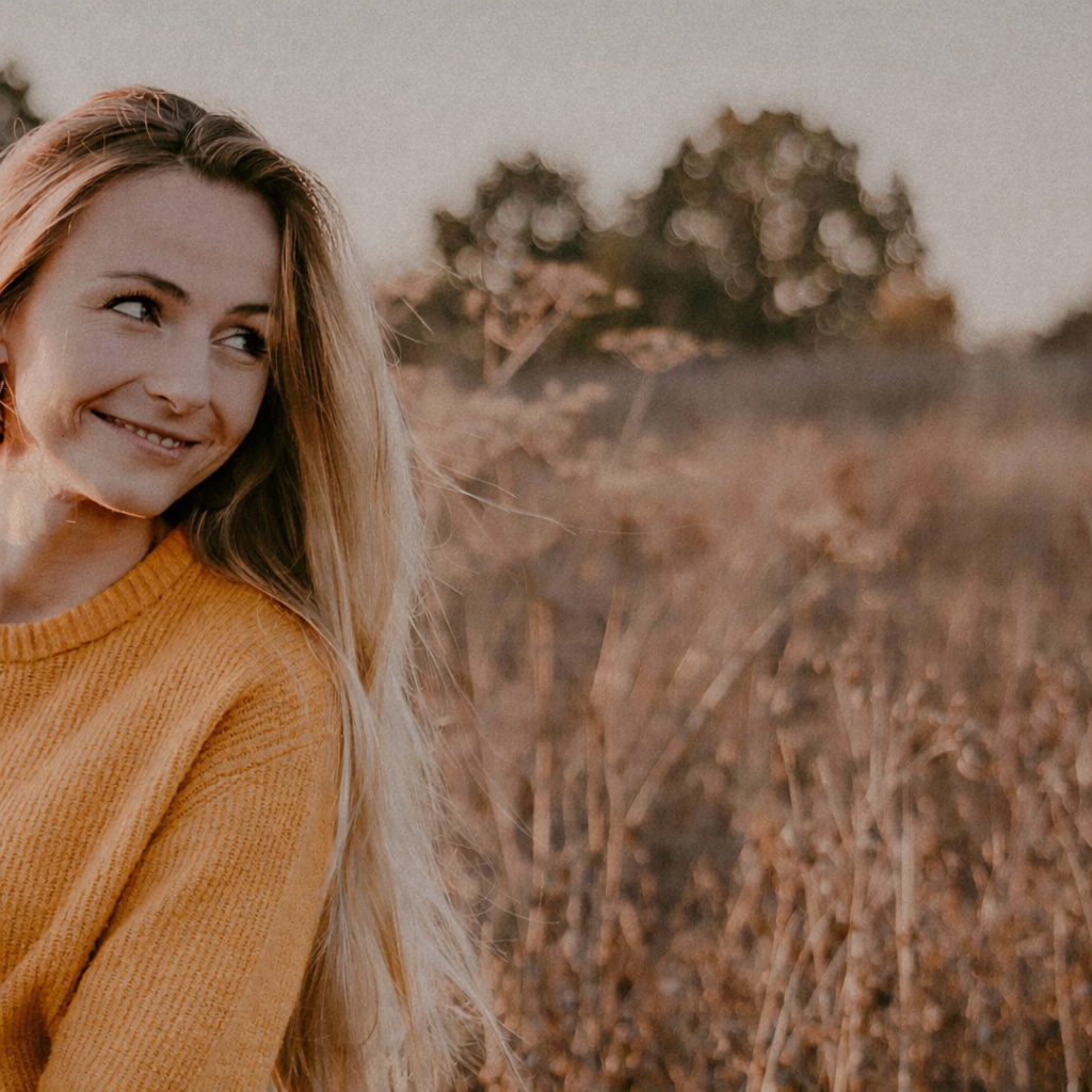 Freie Rednerin und Sängerin Laura Peter